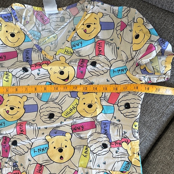 Disney Winnie the Pooh Scrub Top- XS - Picture 5 of 6